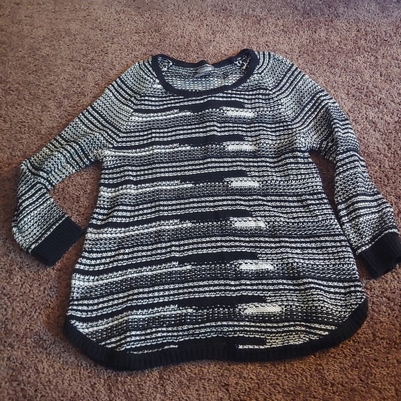 New directions weekend black&white sweater - Picture 1 of 3